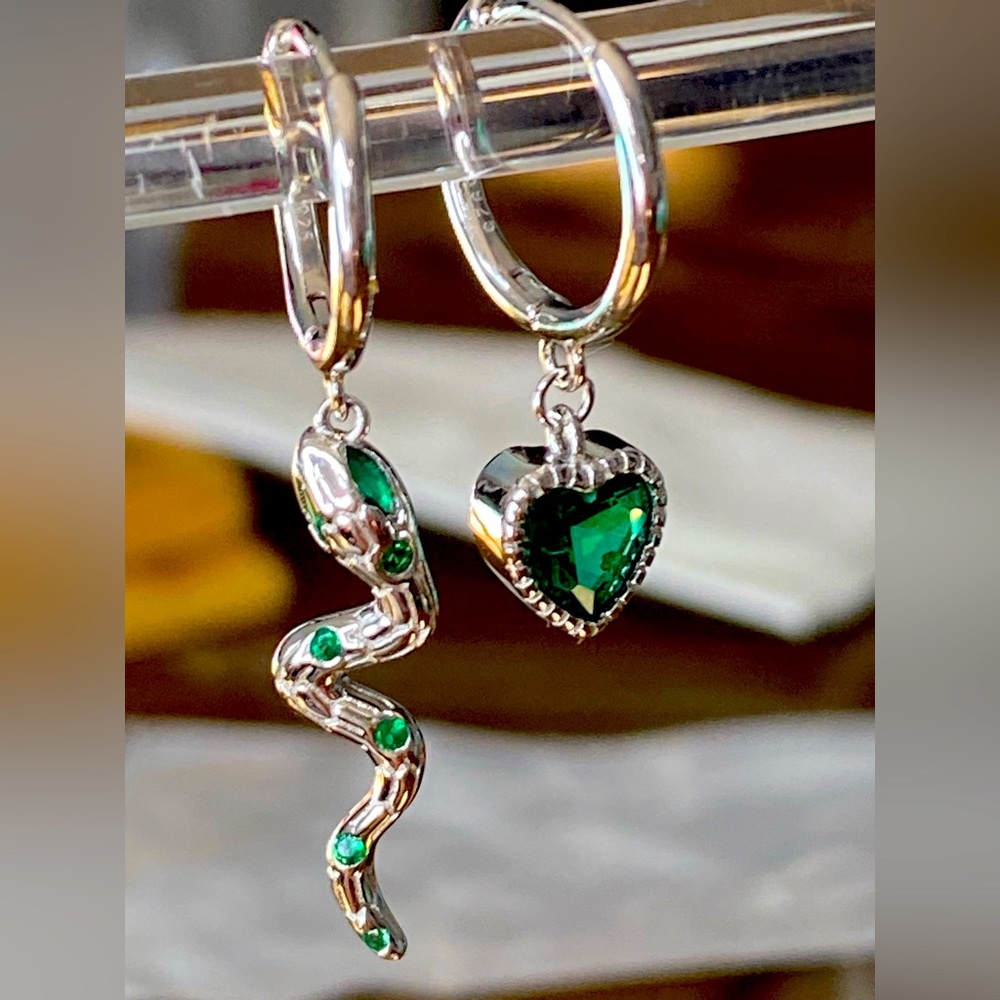 Sterling Silver Snake Heart Mismatched Huggie Earrings NEW